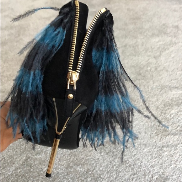 Louis Vuitton Ostrich Feather High Heel Sandal - Picture 9 of 9